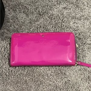 *like new* kate spade neon purple leather wallet, zip around